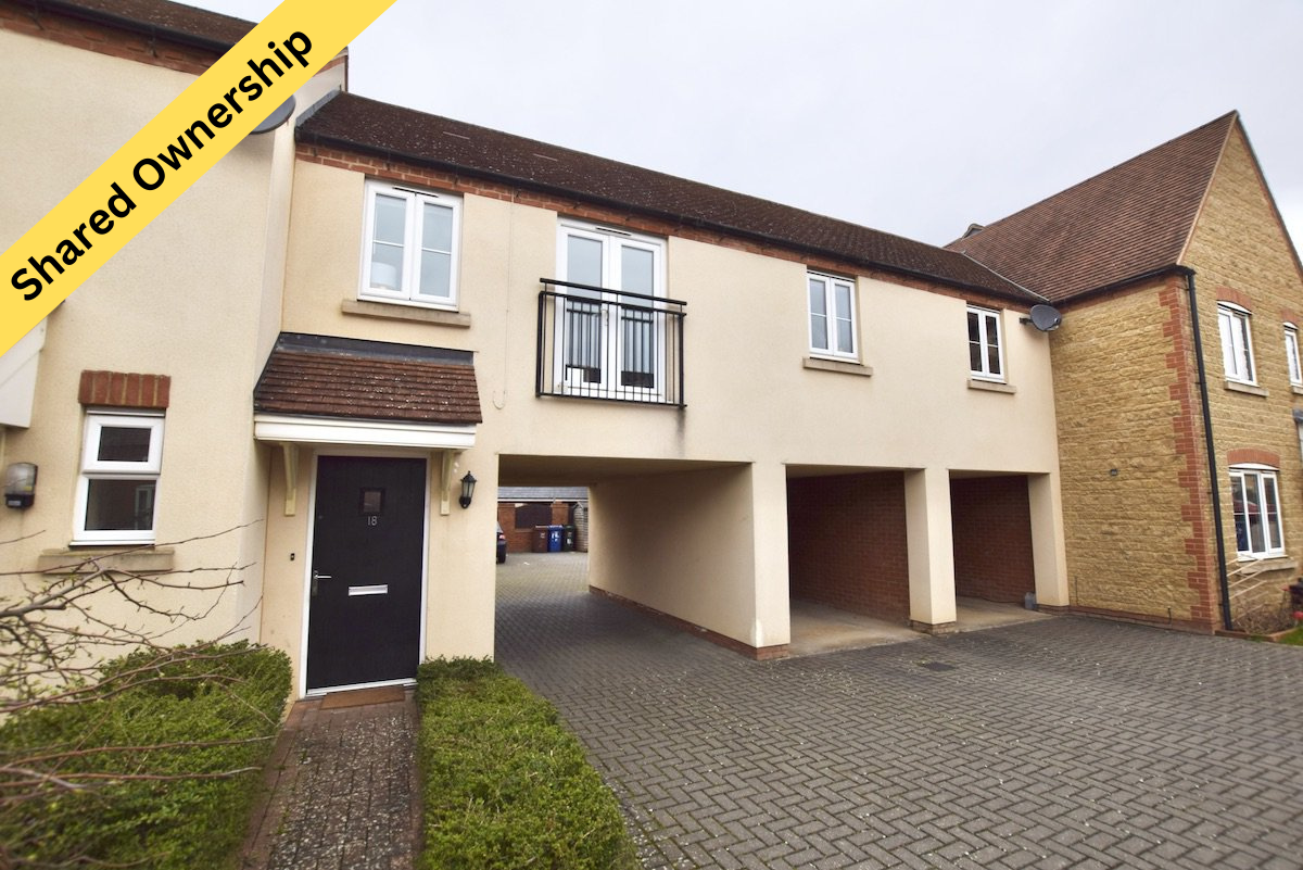 2 bed Flat in Pontefract Road Property Details 99home